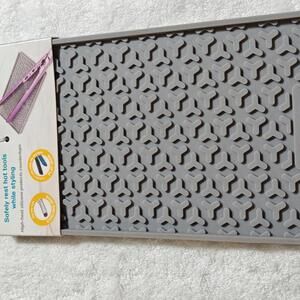 Polder Hot Mat Heat Resistant 450°F Gray Silicone Curling Iron / Flat Iron Rest